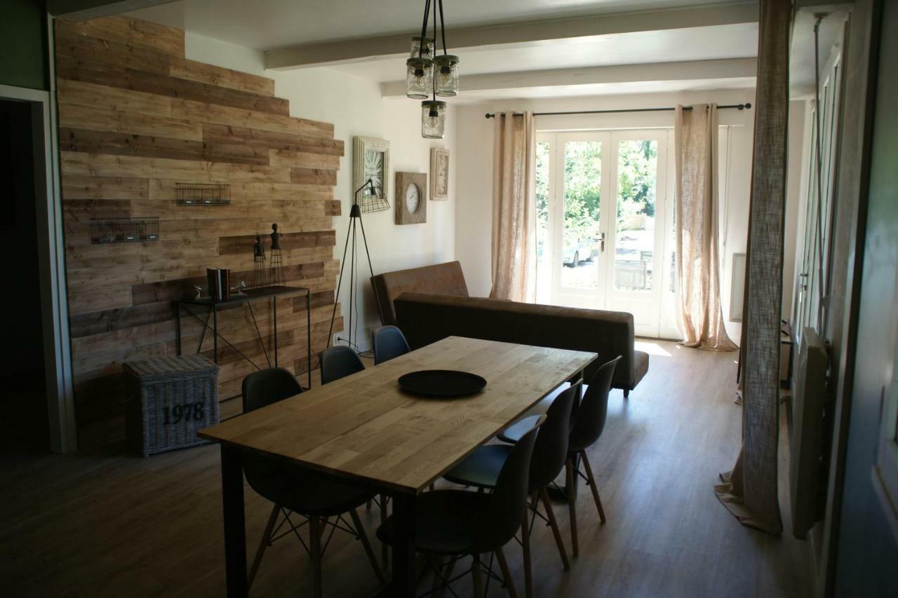 La maison d à côté Lacropte Esterno foto